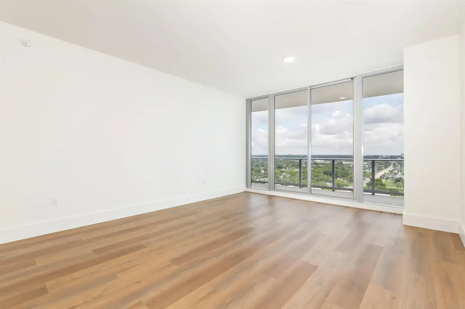 220 Lake Shore Drive # 1809, Lake Park FL 33403