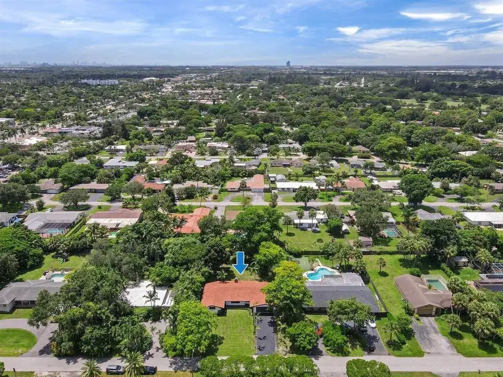4190 SW 4th Street, Plantation FL 33317 photo 5