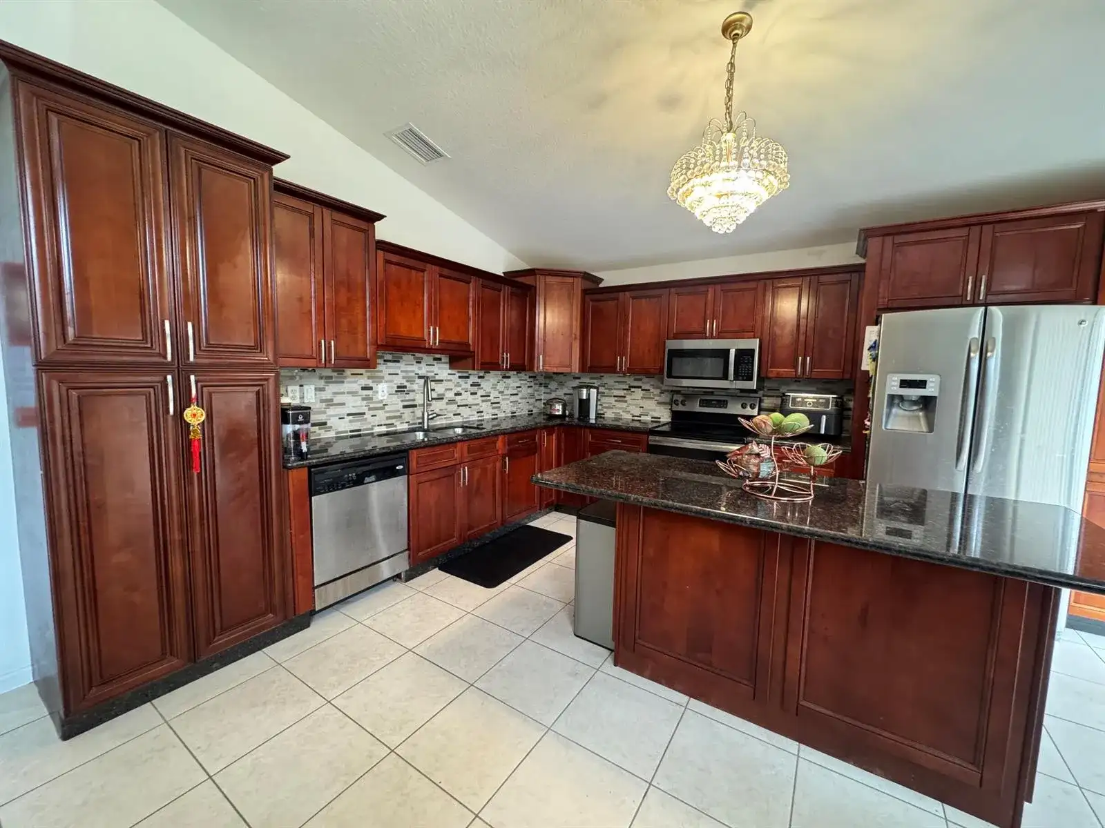 5076 Nautica Lake Circle, FL 33463 photo 2