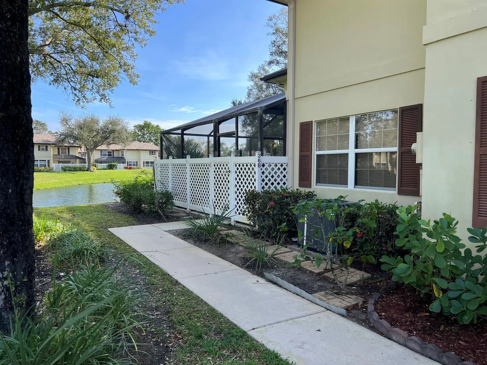 36 Danbury Court # B, Royal Palm Beach FL 33411