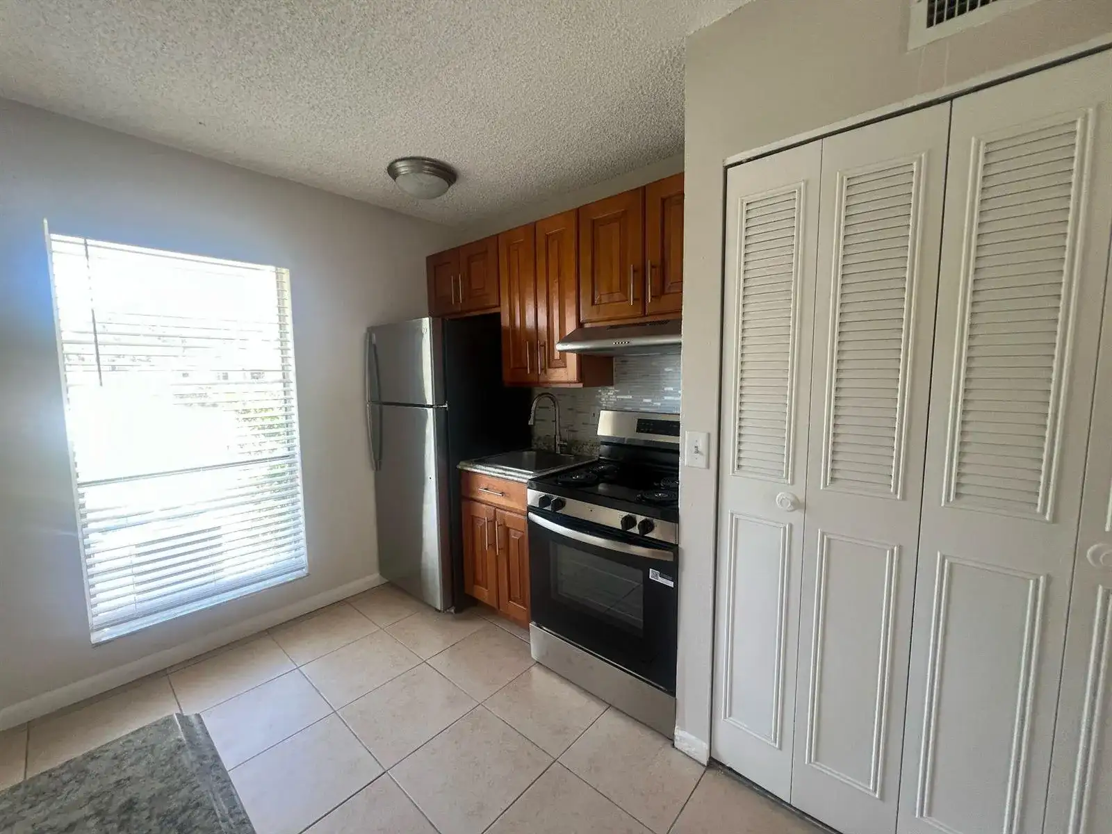 559 NE 48th Street # 303, Boca Raton FL 33431 photo 3