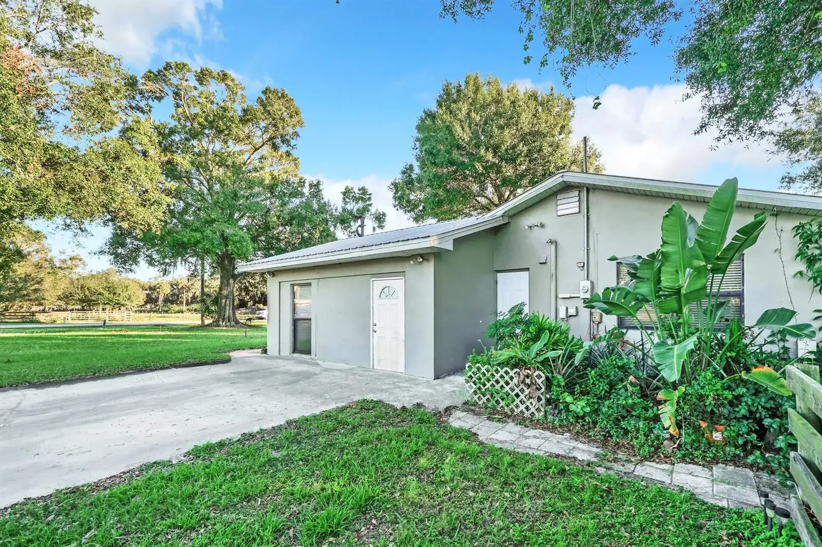 1031 SW 24th Avenue, Okeechobee FL 34974 photo 3