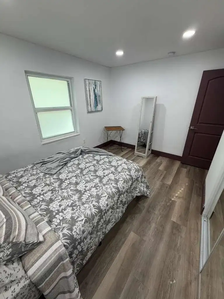 325 NW 135th Street, North Miami FL 33168 photo 2