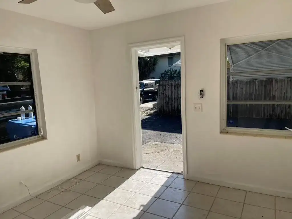 115 E Lantana Road, Lantana FL 33462 photo 2