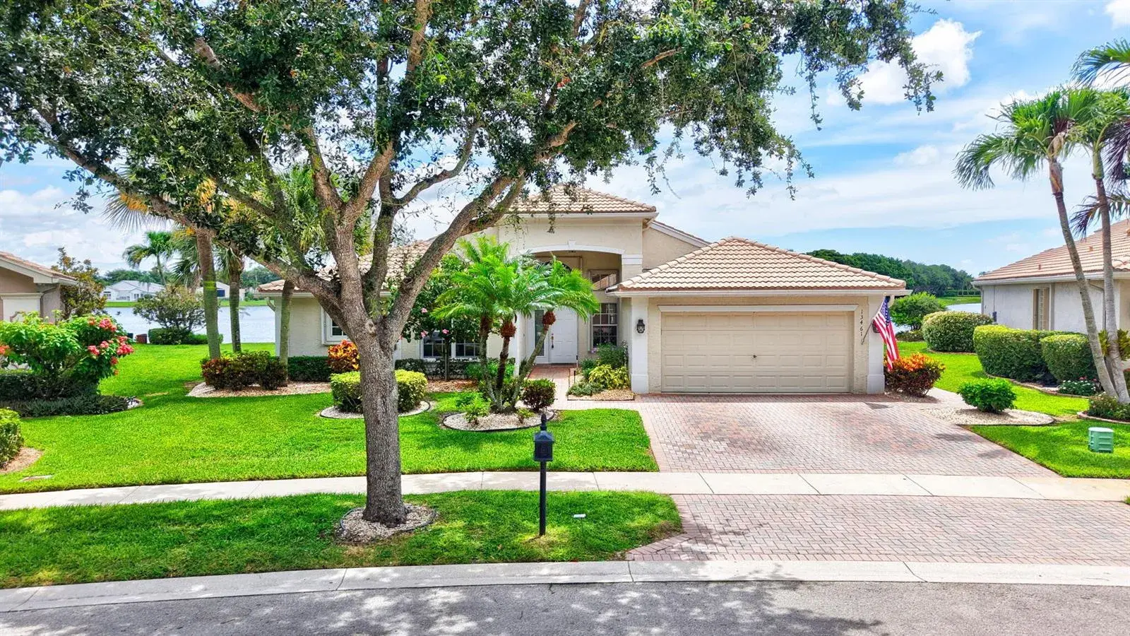13461 Barcelona Lake Circle, Delray Beach FL 33446 photo 2