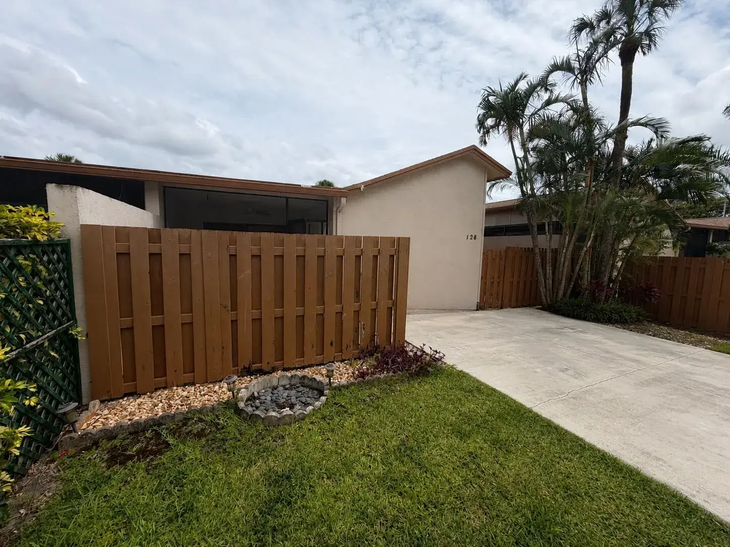 2400 SW 19th Avenue # 128, Boynton Beach FL 33426