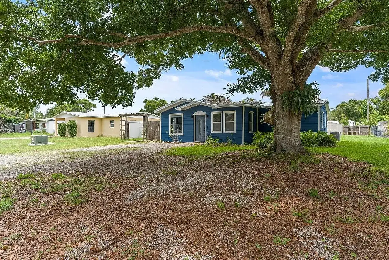 926 37th Avenue, Vero Beach FL 32960 photo 2