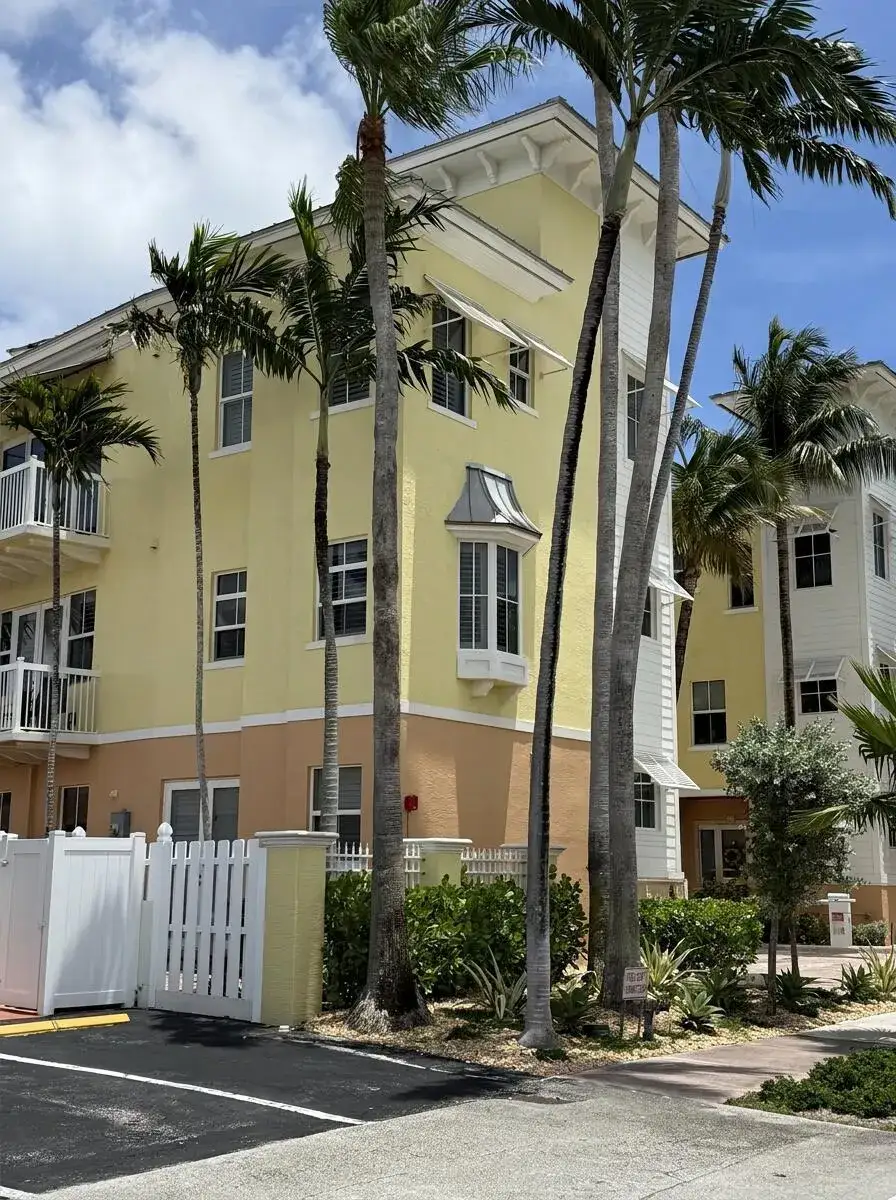 4332 Seagrape Drive # 4, Lauderdale By The Sea FL 33308