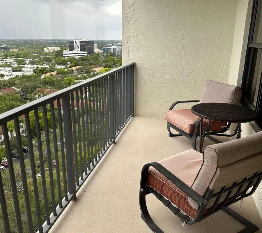 3200 Port Royale Drive N # 2004, Fort Lauderdale FL 33308