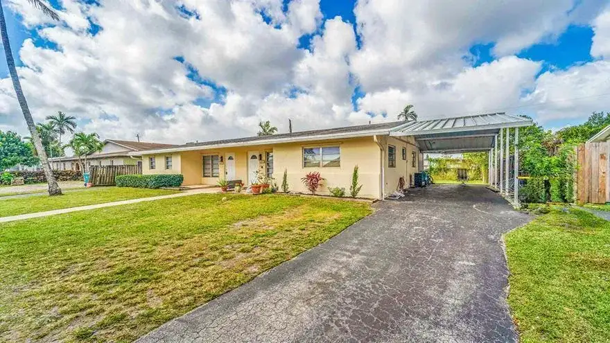 4681-4685 SW 43rd Terrace, Fort Lauderdale FL 33314 photo 3