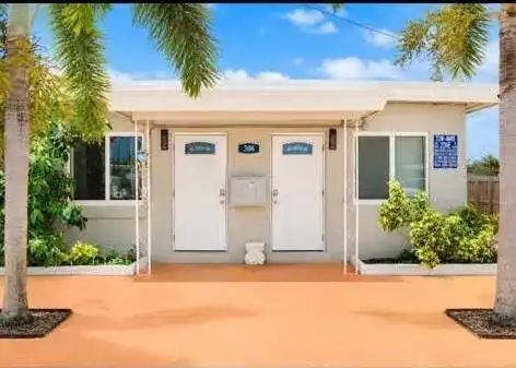 306 NE 6th Street # 4, Hallandale Beach FL 33009