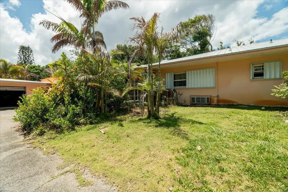105 Sheridan Lane, Jensen Beach FL 34957 photo 4