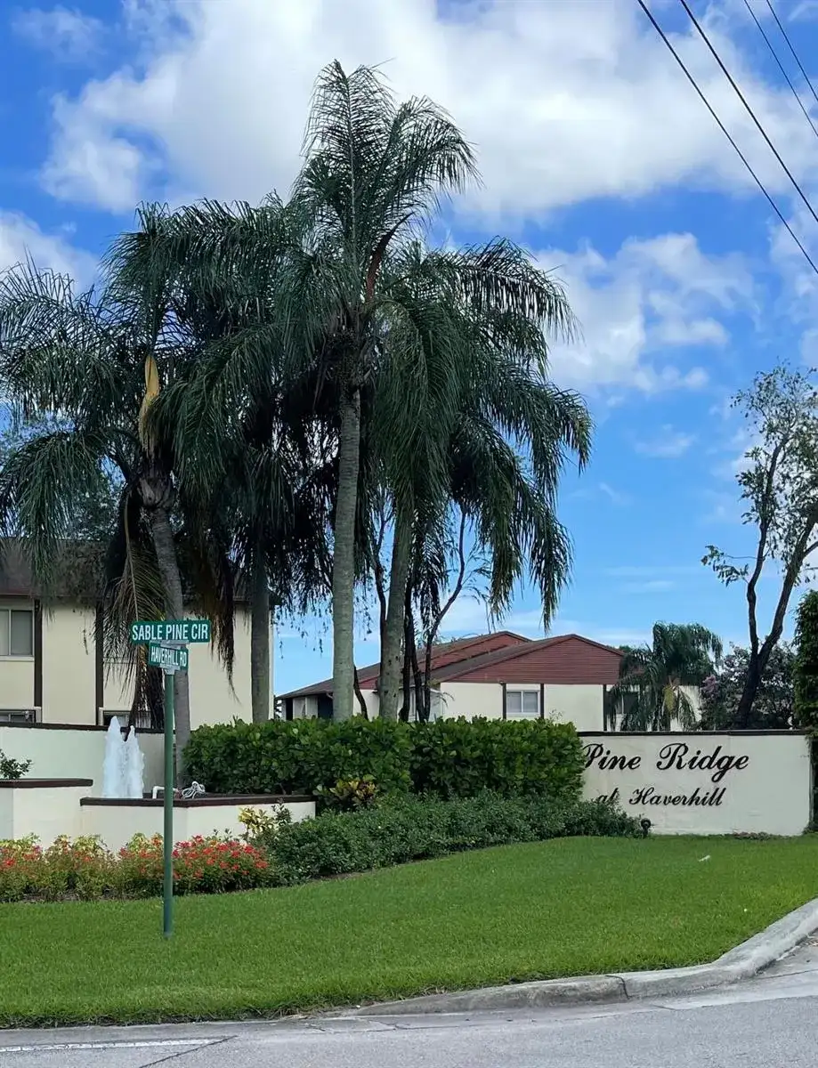4857 Sable Pine Circle # B1, West Palm Beach FL 33417 photo 2