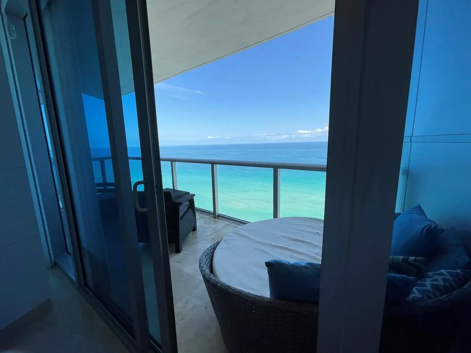 17001 Collins Avenue Unit 1806, Sunny Isles Beach FL 33160