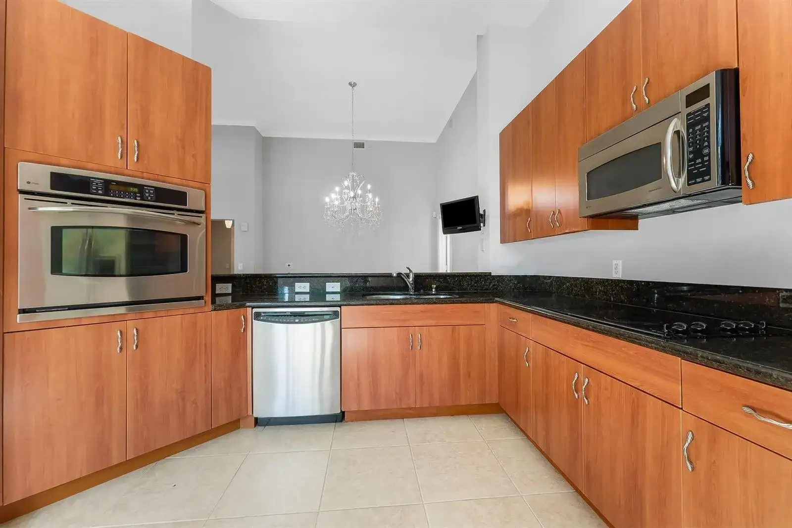 16102 Emerald Estates Drive # 101, Weston FL 33331 photo 3