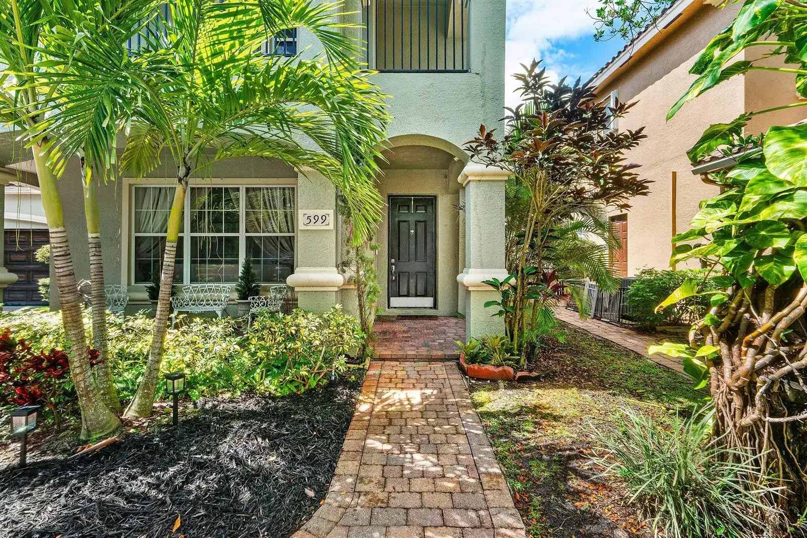 599 Cresta Circle, West Palm Beach FL 33413 photo 4