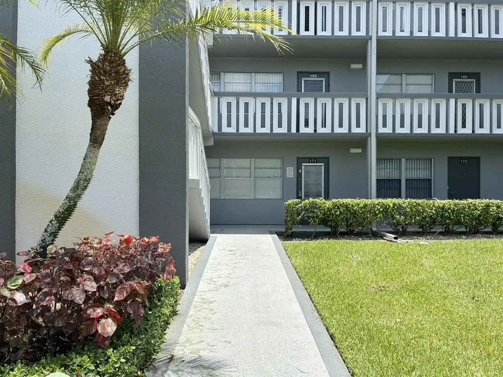 171 Suffolk F # 171, Boca Raton FL 33434 photo 2