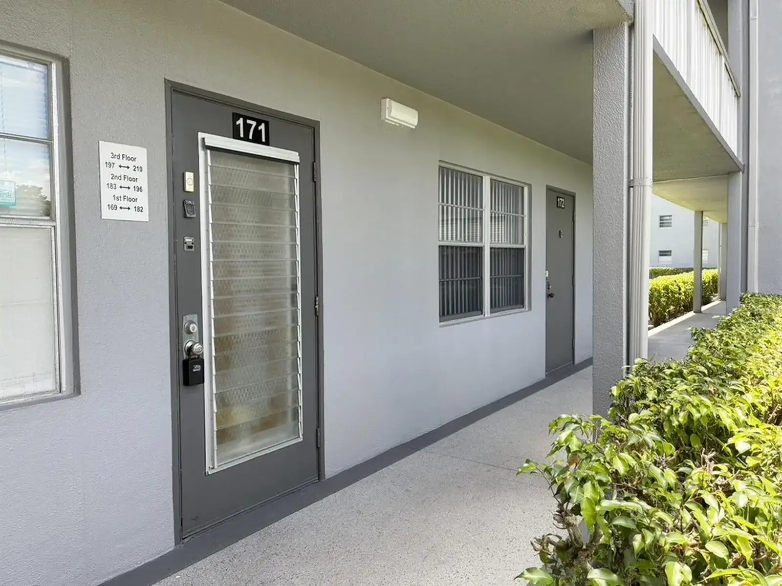 171 Suffolk F # 171, Boca Raton FL 33434 photo 3