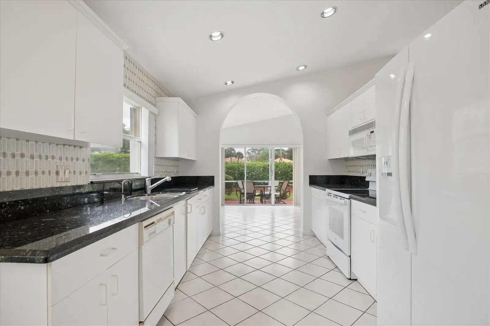 10884 Royal Caribbean Circle, Boynton Beach FL 33437 photo 4