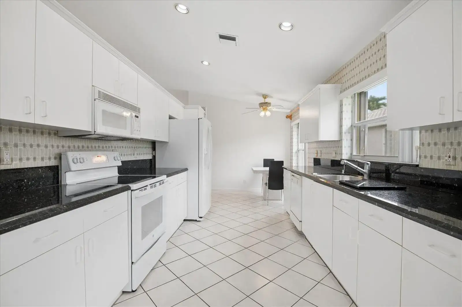 10884 Royal Caribbean Circle, Boynton Beach FL 33437 photo 5