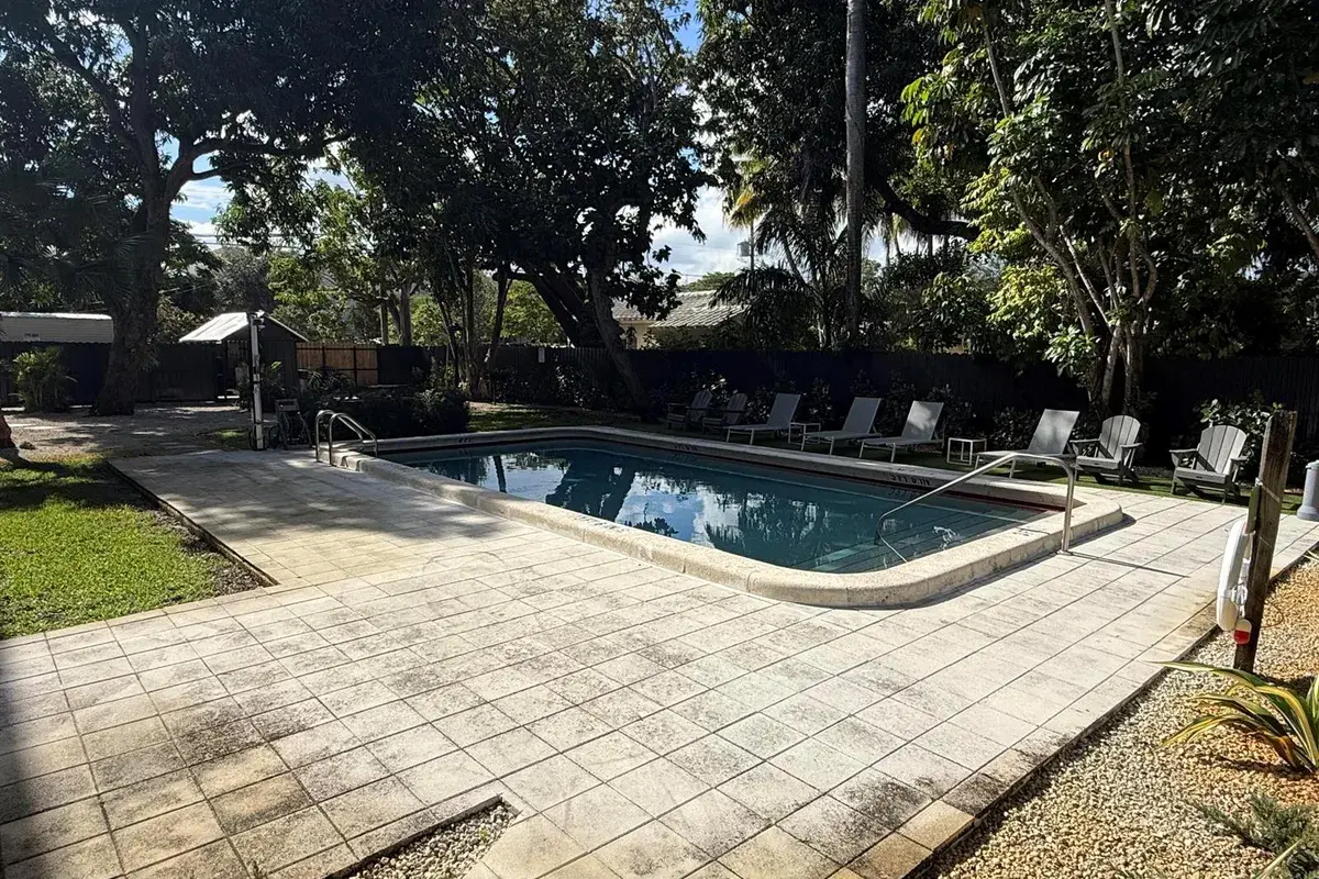2000 Jefferson Street # 15, Hollywood FL 33020