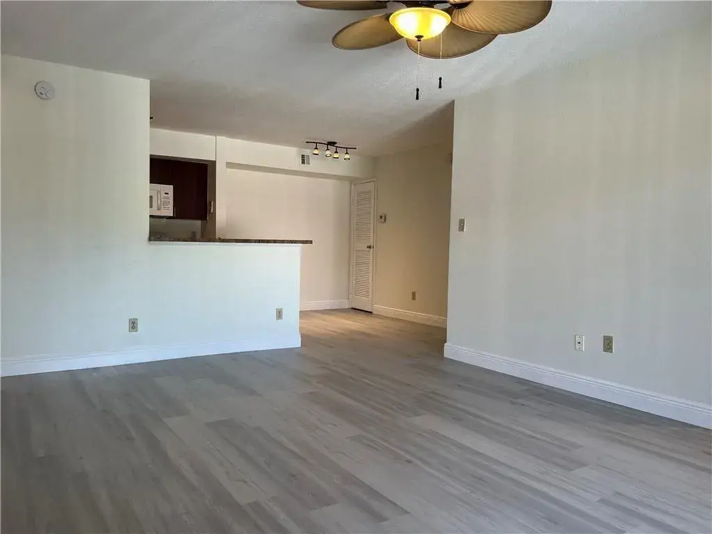 875 Riverside Drive # 725, Coral Springs FL 33071