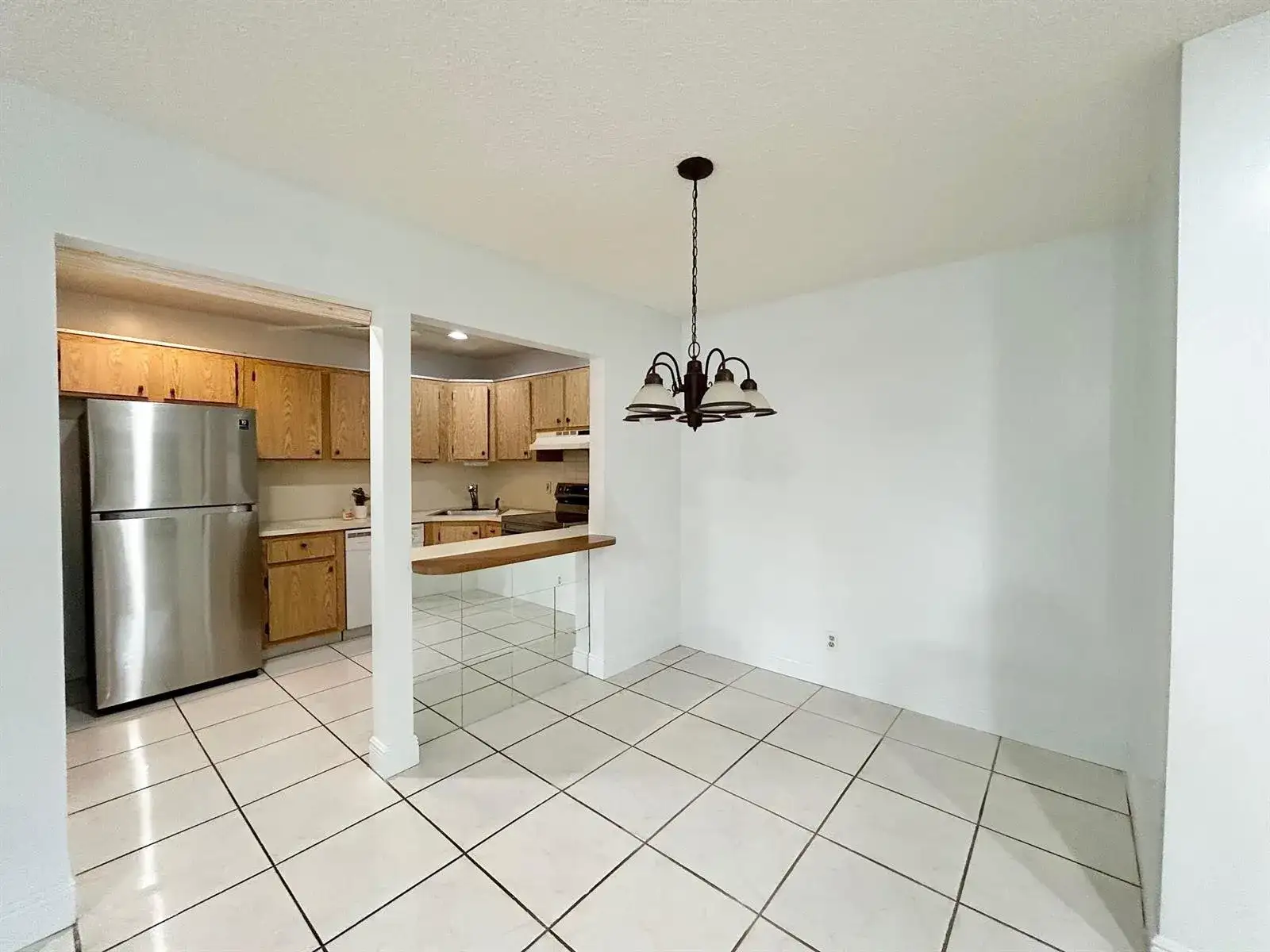 433 Pine Glen Lane # C2, FL 33463 photo 4