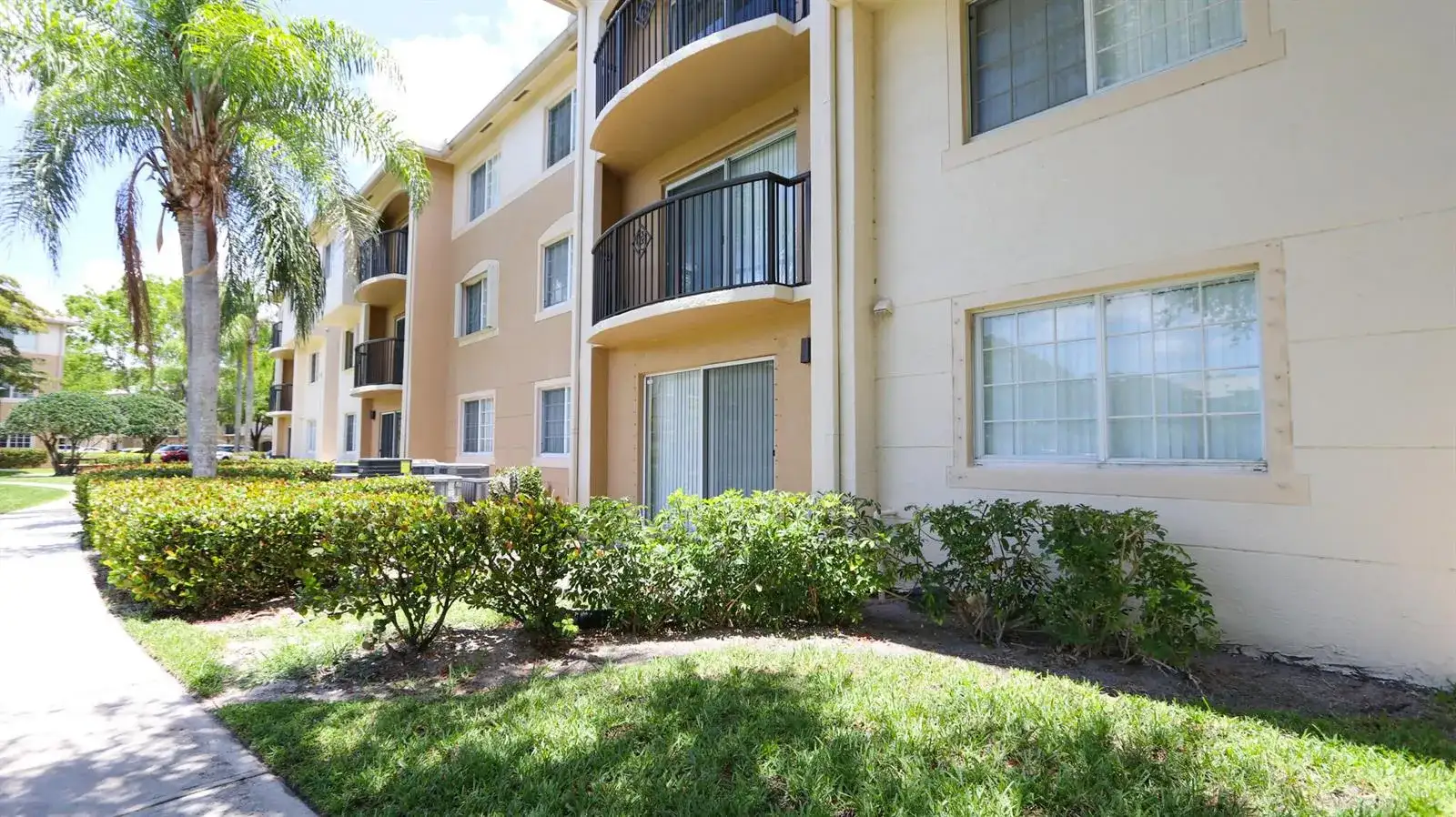 500 N Crestwood Ct Court N # 502, Royal Palm Beach FL 33411 photo 5