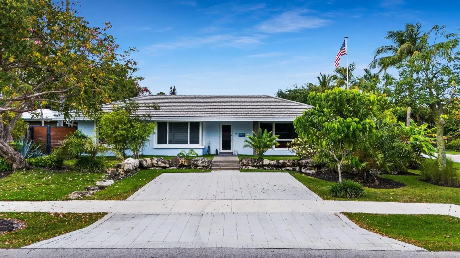2417 SE 19th Place, Fort Lauderdale FL 33316