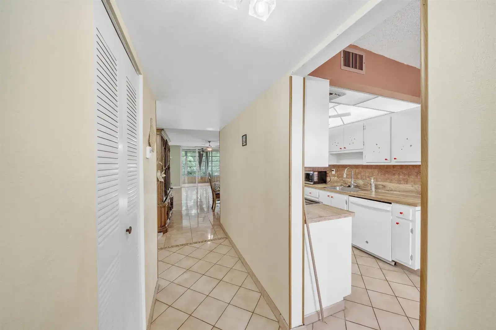 3070 NW 48th Terrace # 405, Lauderdale Lakes FL 33313 photo 5