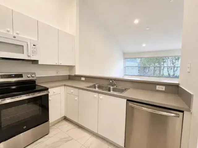 2480 S Coral Trace Circle S, Delray Beach FL 33445 photo 2