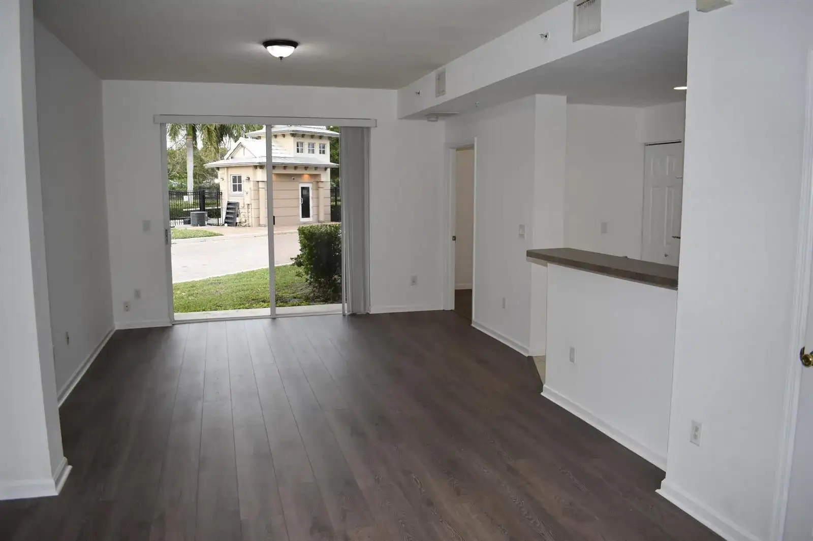 1954 Marsh Harbor Drive # 101, Riviera Beach FL 33404 photo 2