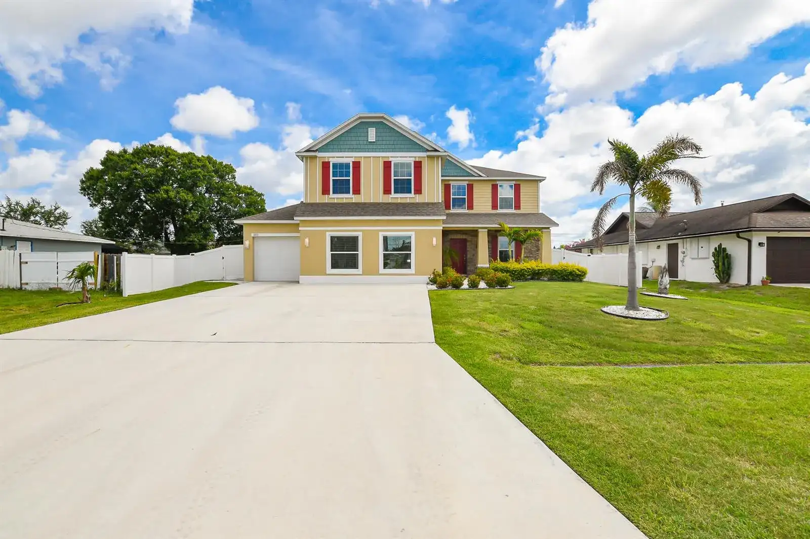 1033 SW General Patton Terrace, Port St. Lucie FL 34953 photo 2