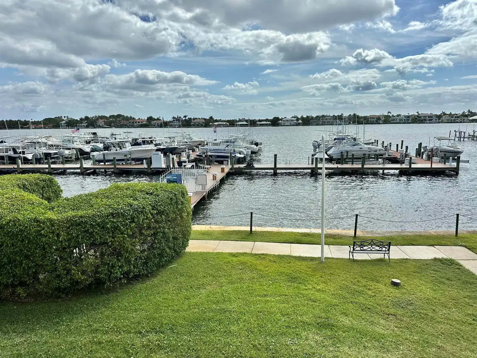 167 Yacht Club Way # 204, Hypoluxo FL 33462