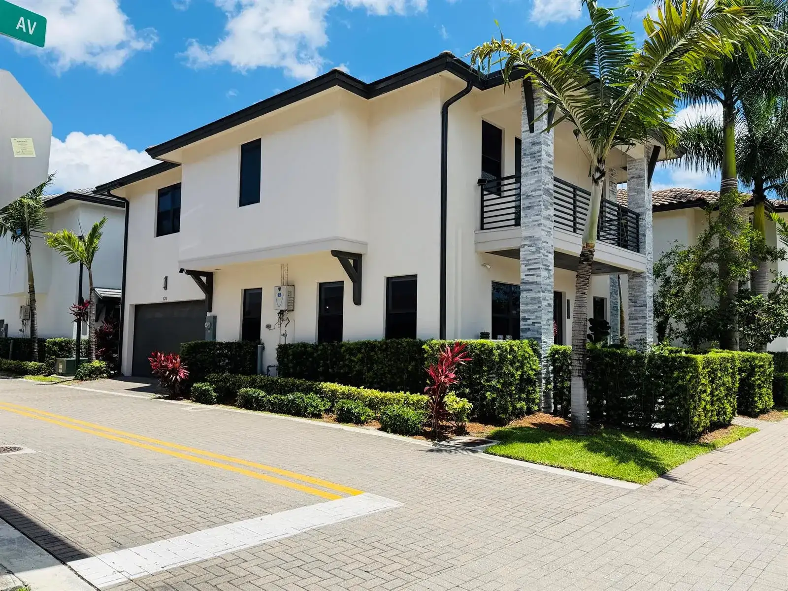 8288 NW 44th Terrace, Doral FL 33166 photo 4