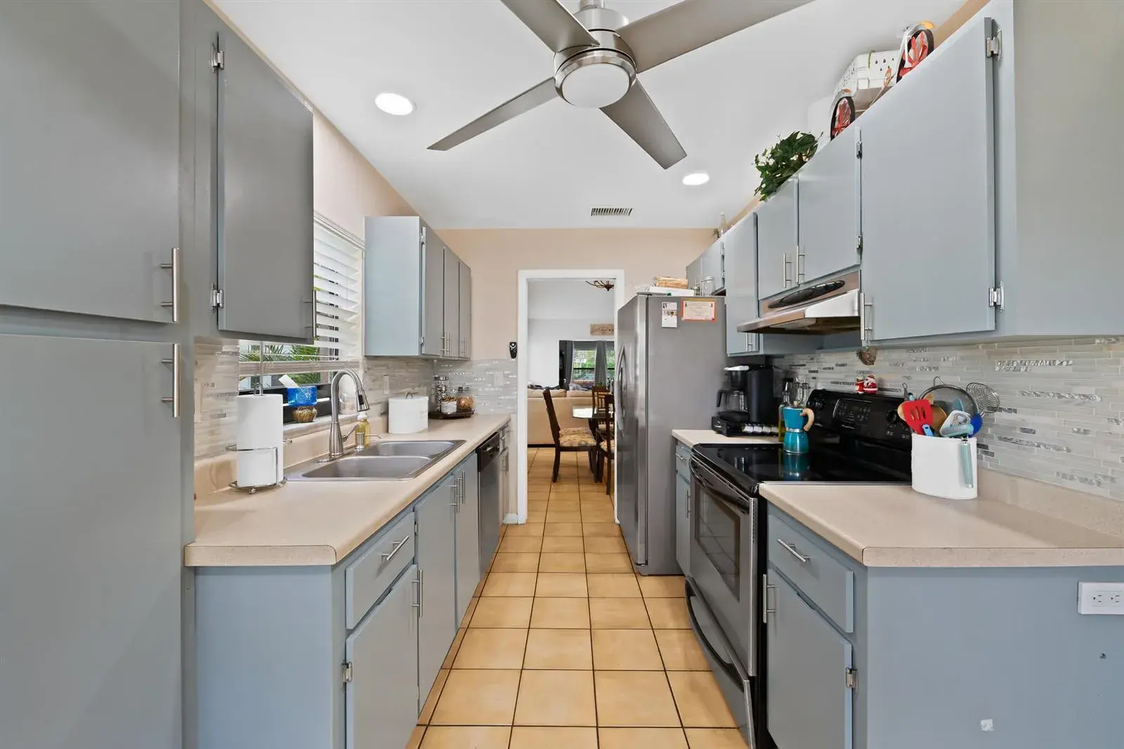 8108 NW 100th Way, Tamarac FL 33321