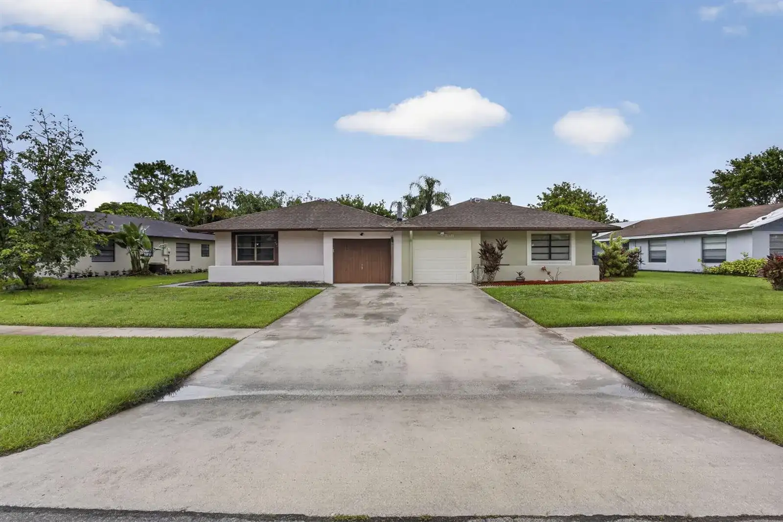 4893 Palm Hill Drive, West Palm Beach FL 33415 photo 2