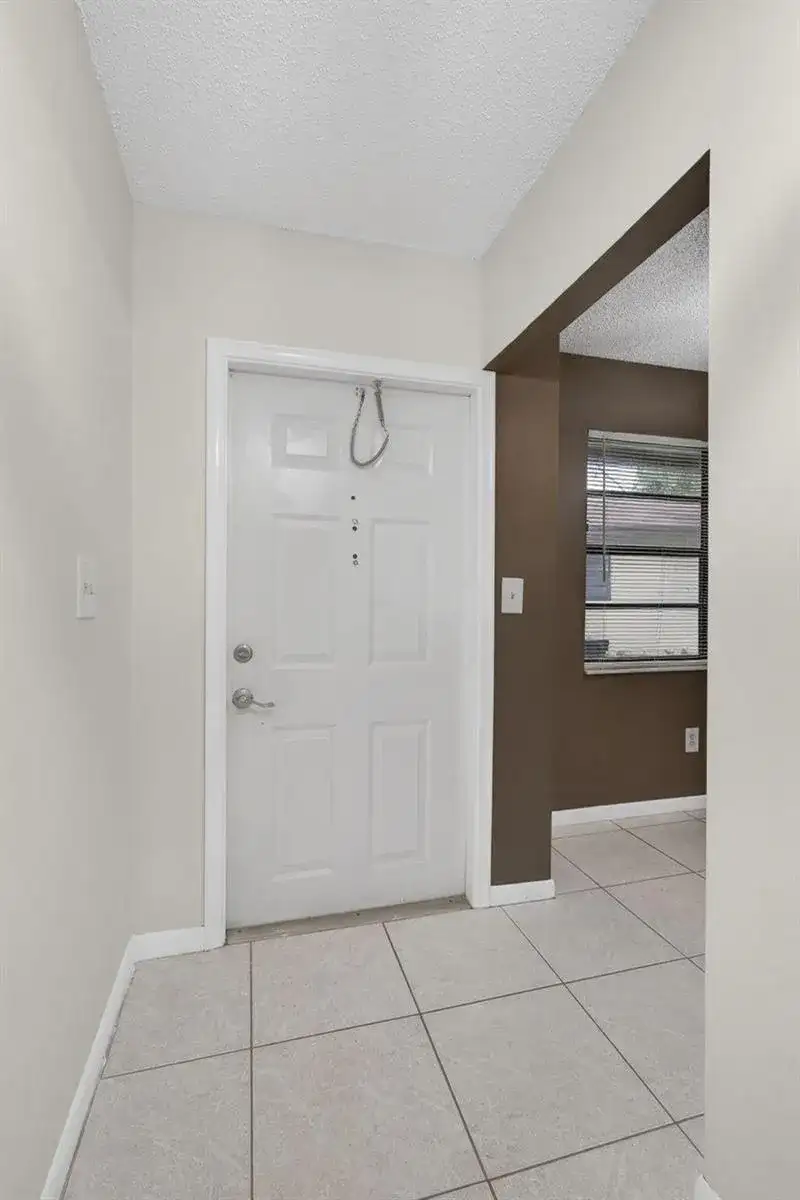4893 Palm Hill Drive, West Palm Beach FL 33415 photo 4
