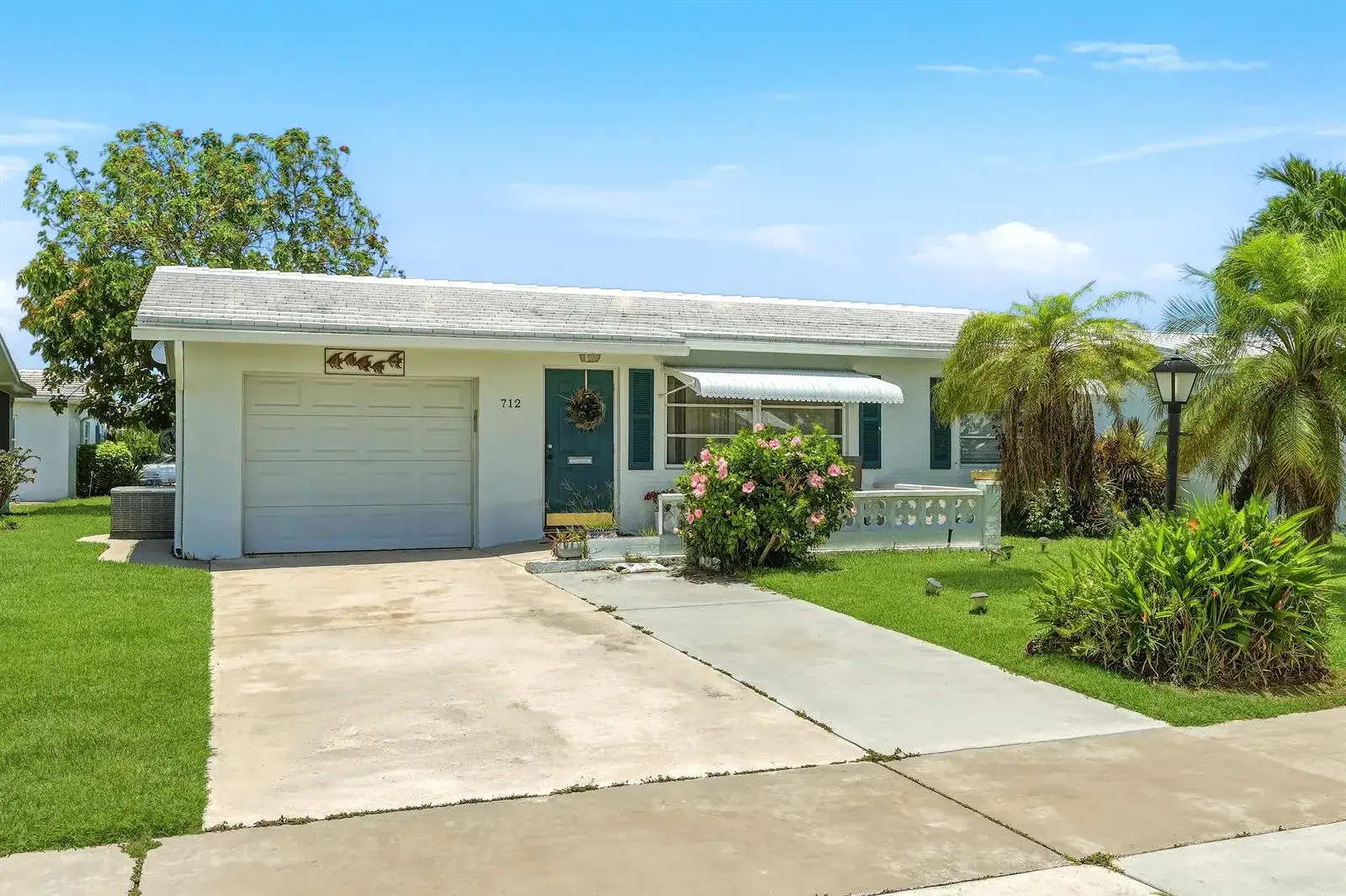 712 SW 18th Street, Boynton Beach FL 33426