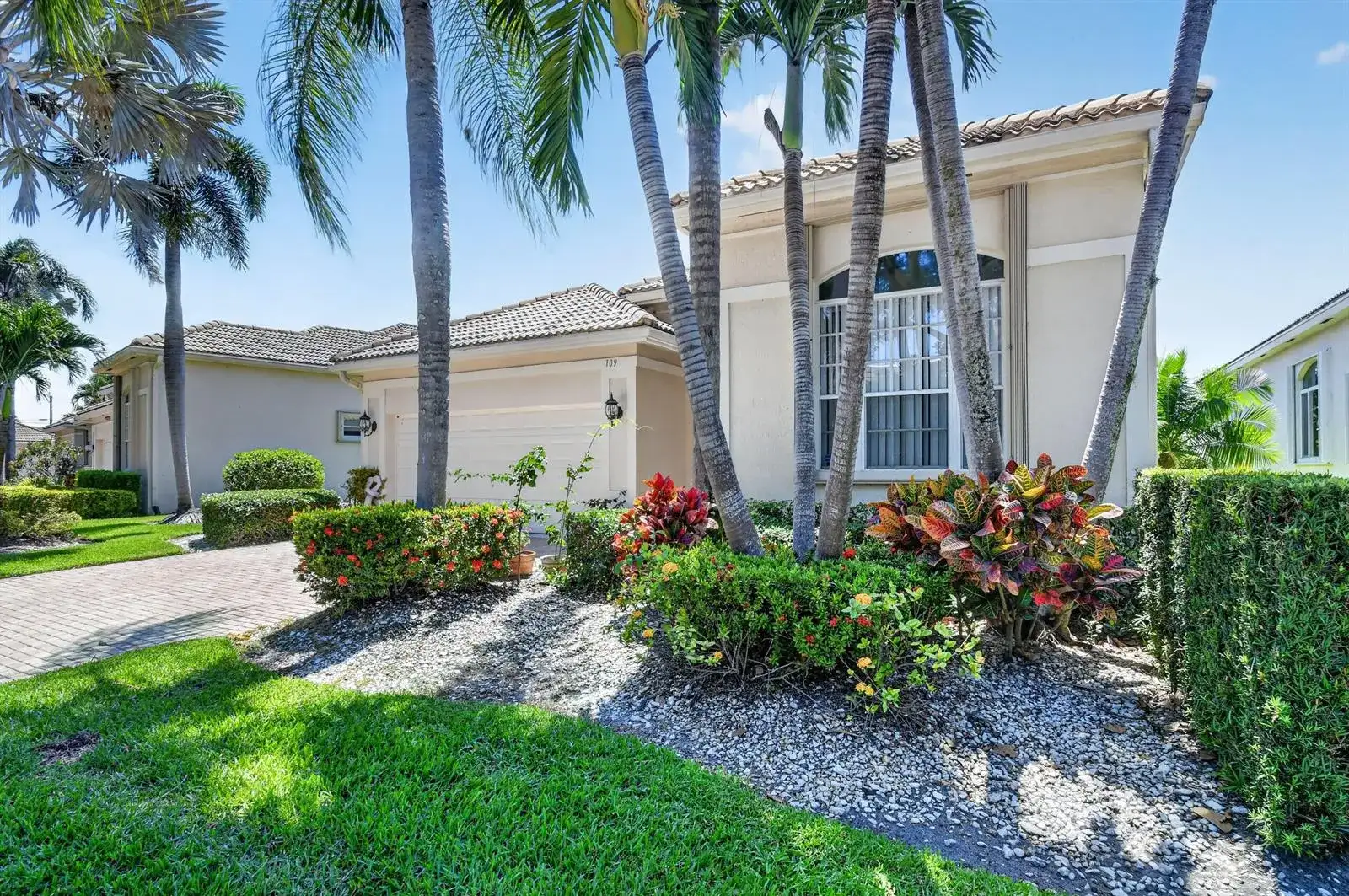 109 Palm Circle, Atlantis FL 33462 photo 3