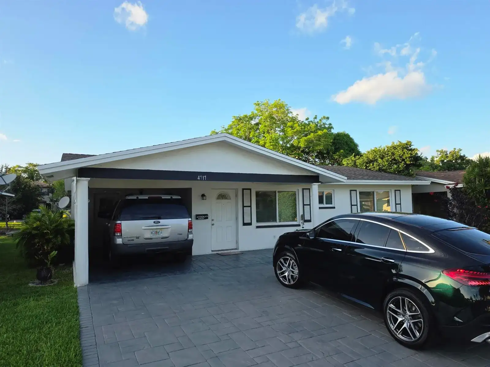 4717 NW 58th Street, Tamarac FL 33319 photo 2