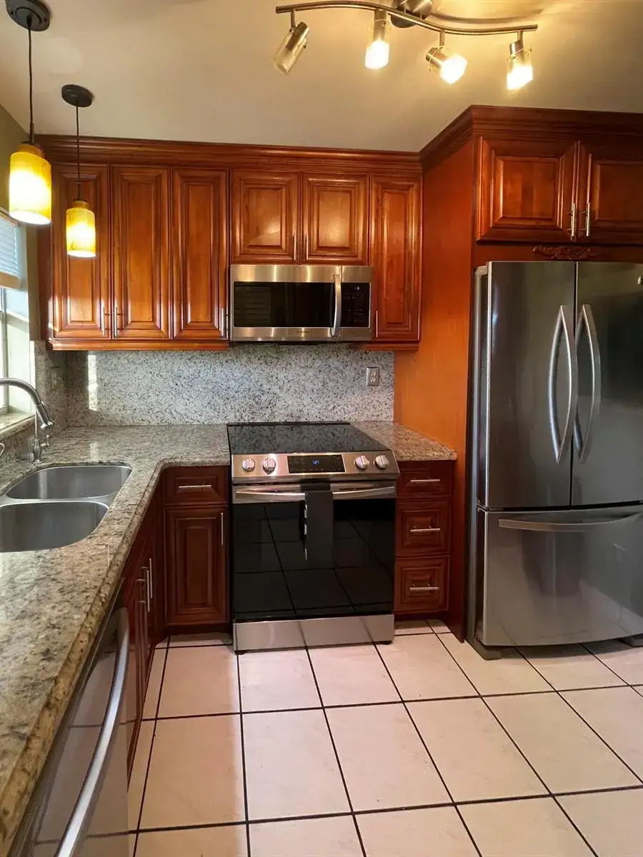 9370 Sunrise Lakes Boulevard # 304, Sunrise FL 33322 photo 4
