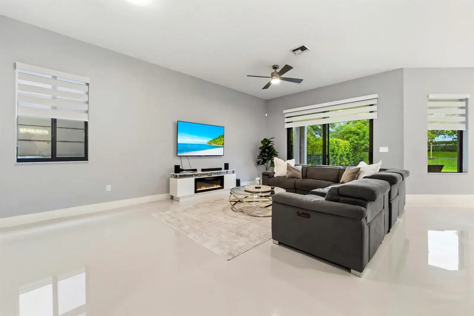 10555 Waves Way, Parkland FL 33076 photo 2