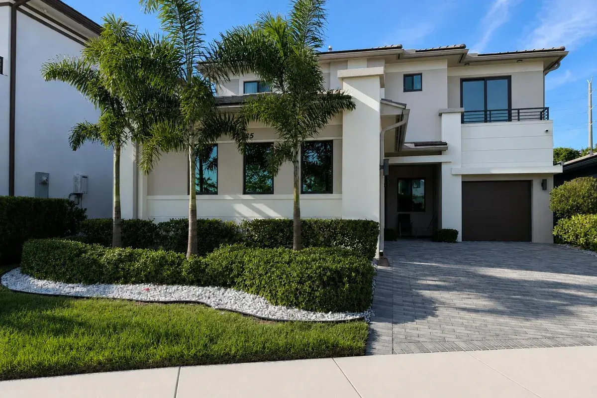 10555 Waves Way, Parkland FL 33076