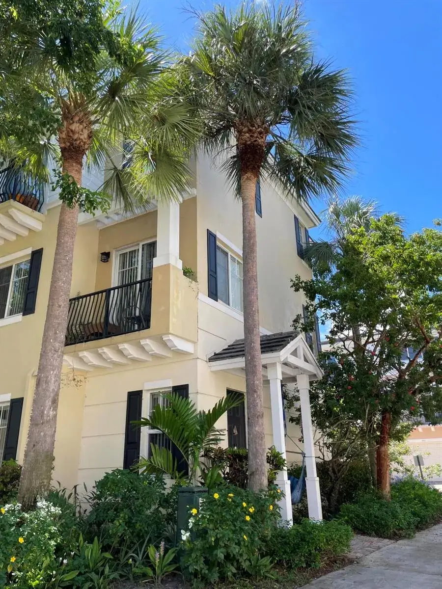 552 NW 39th Circle N, Boca Raton FL 33431