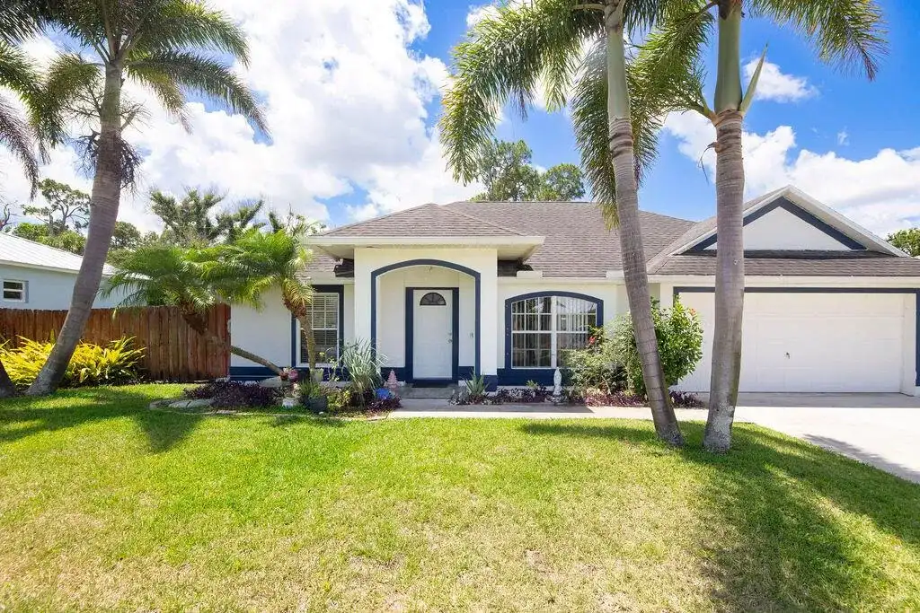 1634 SW Duclair Avenue, Port St. Lucie FL 34953
