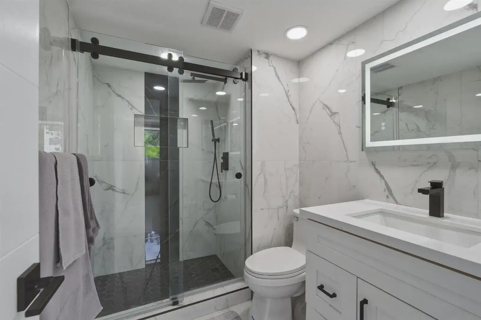 9523 N Hollybrook Lake Drive # 103, Pembroke Pines FL 33025 photo 5