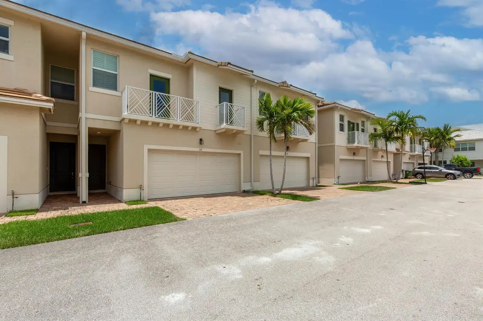 63 Dogwood Court, Royal Palm Beach FL 33411 photo 2