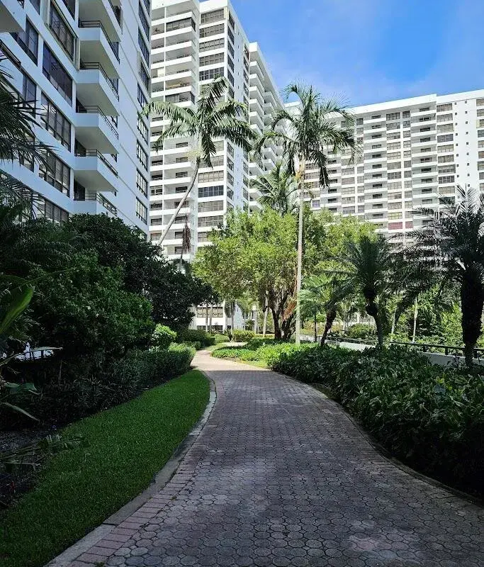 600 Three Islands Boulevard # 620, Hallandale Beach FL 33009