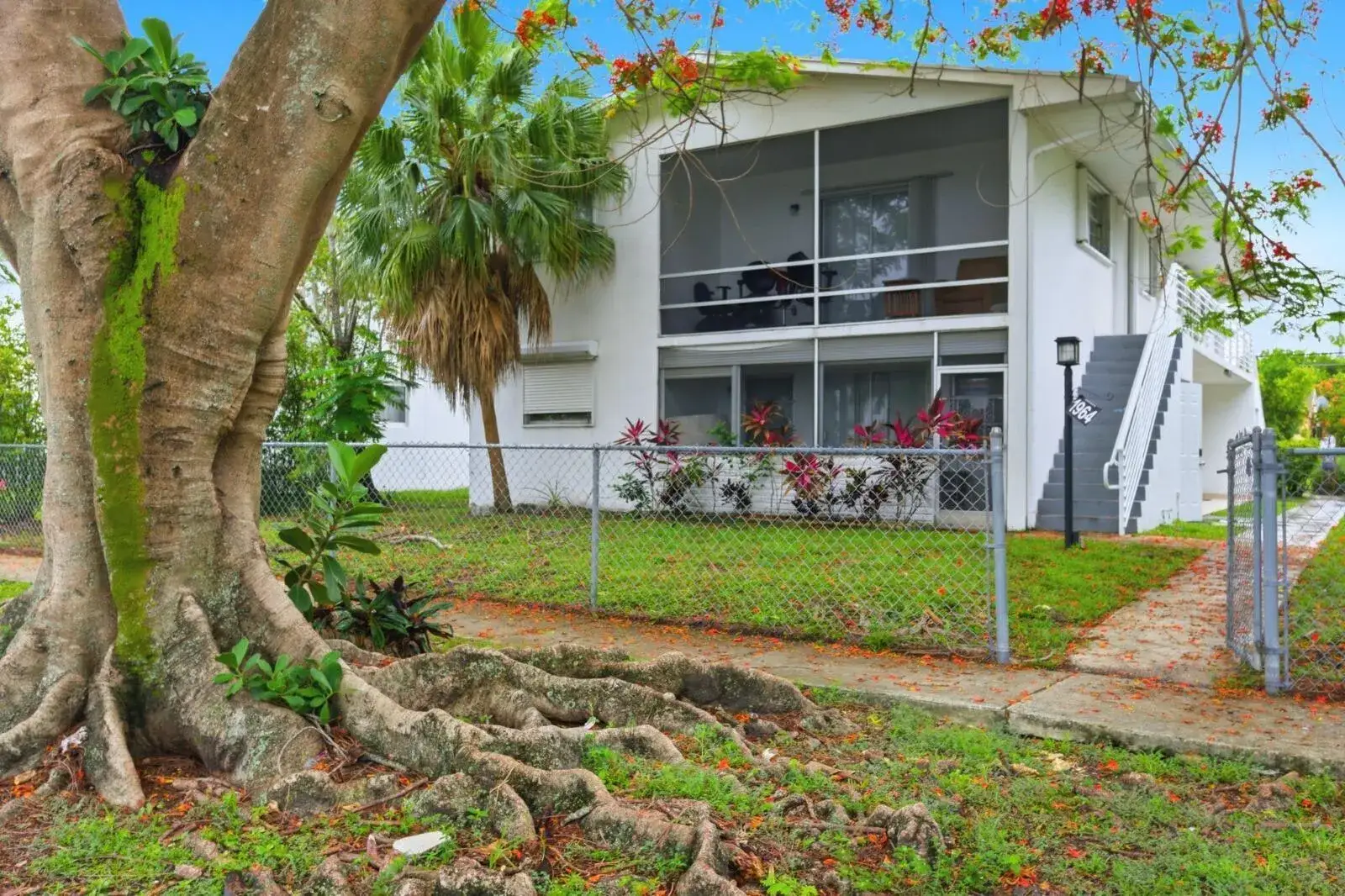 1964 NE 172nd Street, North Miami Beach FL 33162